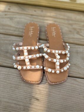 Nicole Miller Pearl-Embellished Tan Slide Sandals